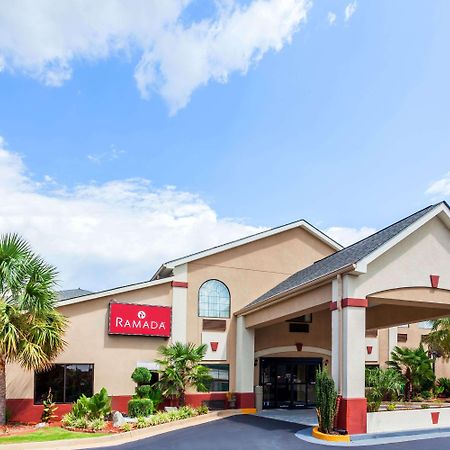 Ramada By Wyndham Locust Grove Hotel Exterior photo